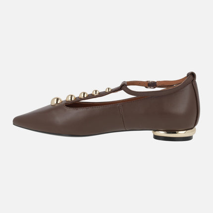 Leather ballerinas with strap crossing the instep and gold studs