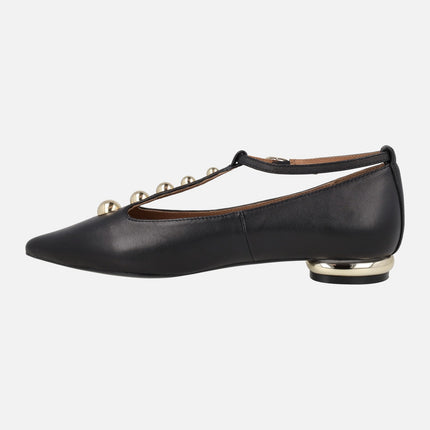 Leather ballerinas with strap crossing the instep and gold studs