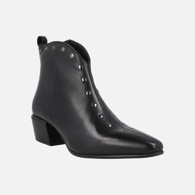 SILVIA ankle boots in black leather with silver studs