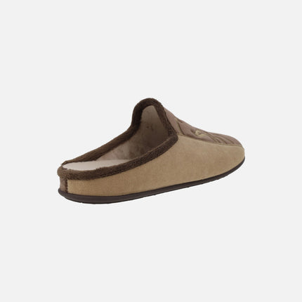Men's house slippers with chess horse figure in brown combi
