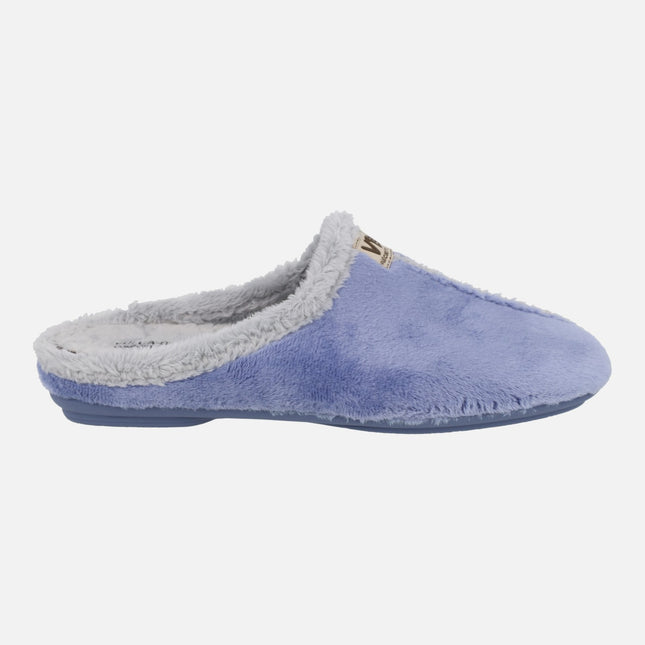 Barefoot house slippers for women in a combination of blue and gray fur