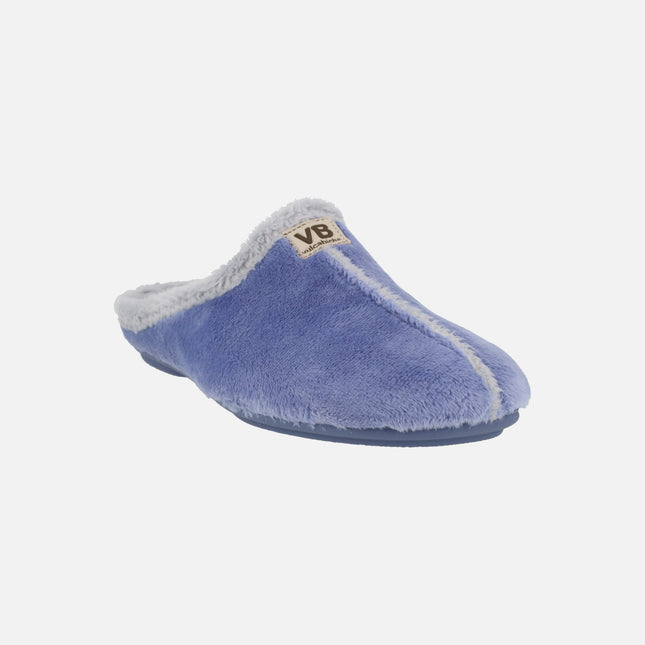 Barefoot house slippers for women in a combination of blue and gray fur