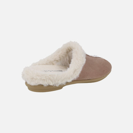 Barefoot house slippers for women in camel fabric with beige fur lining