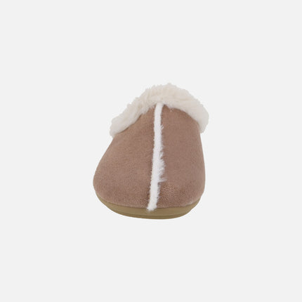 Barefoot house slippers for women in camel fabric with beige fur lining