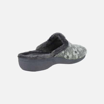 Barefoot slippers for women in aqua green fabric with embroidered flowers