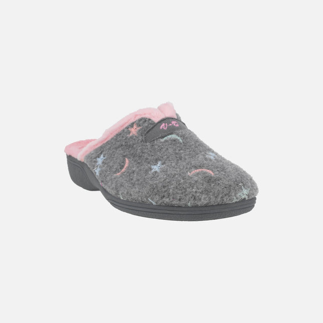 Open heel house slippers for women in gray with moon and star detail