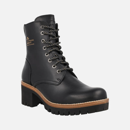 Padma heeled boots in black leather with laces and fur lining