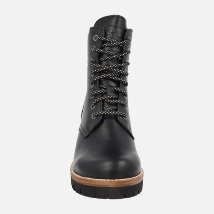 Padma heeled boots in black leather with laces and fur lining