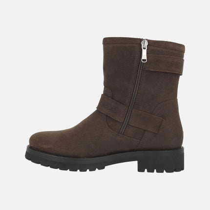 Brown suede boots with buckles and FELINA fur lining