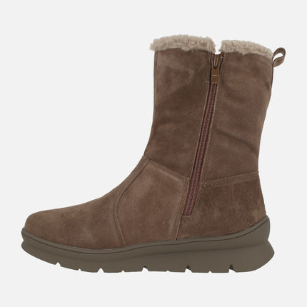 Botas de piel de caña baja con membrana impermeable y detalle de cremallera