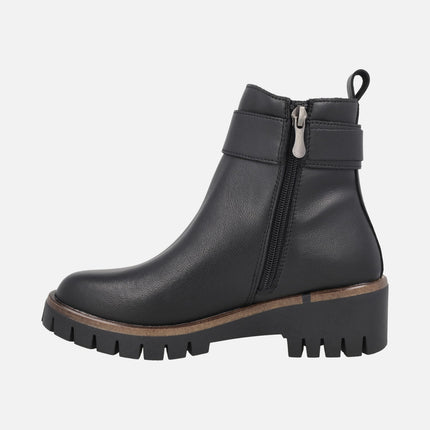 Botines de piel con adorno metálico y membrana impermeable