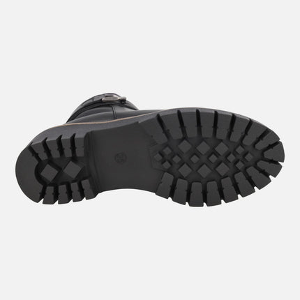 Botines de piel con adorno metálico y membrana impermeable