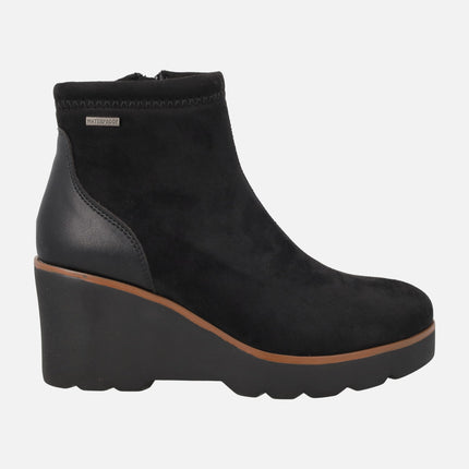 Botines de cuña alta en combinado negro con sistema WATERPROOF