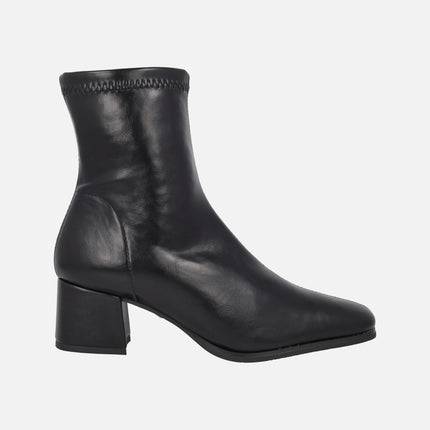 Wide-heeled ankle boots in elastic leather-effect fabric with ECO DRY system