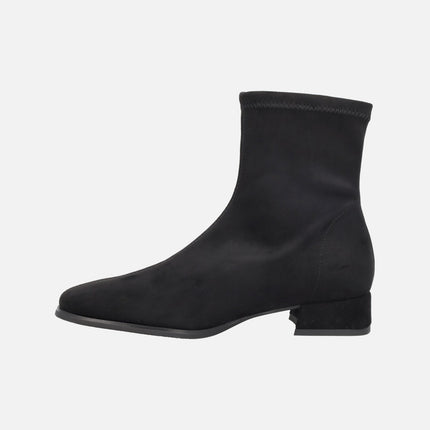 Botines de tacón bajo en tejido elástico efecto ante con Eco Dry