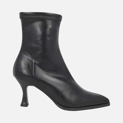 Sharp toe and thin heel ankle boots with Eco dry system
