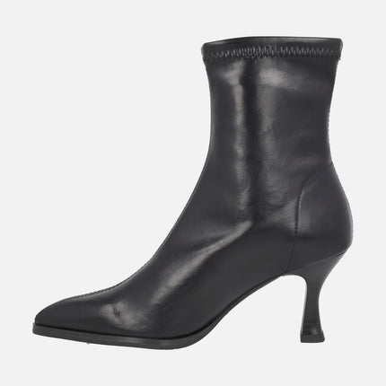 Sharp toe and thin heel ankle boots with Eco dry system
