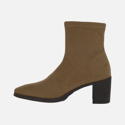Botines de tacón ancho en tejido elástico efecto ante con Eco Dry