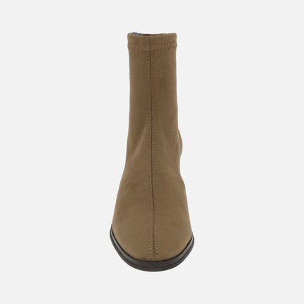 Botines de tacón ancho en tejido elástico efecto ante con Eco Dry