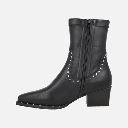 Black ankle boots with silver studs Lil Ivette
