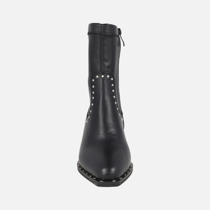 Black ankle boots with silver studs Lil Ivette