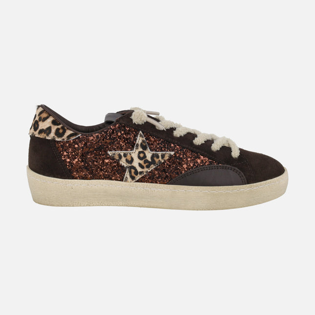 Zapatillas deportivas en combinado moka con detalles de print leopardo