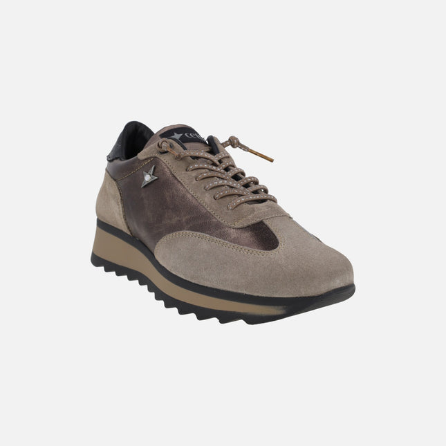 Zapatillas deportivas en piel metalizada con cordones elásticos