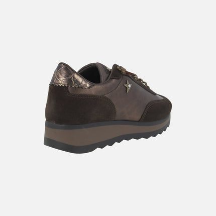 Zapatillas deportivas en piel metalizada con cordones elásticos
