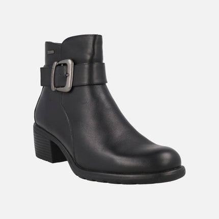 Botines de piel negra con detalle de hebilla y membrana FLUCHOSTEX