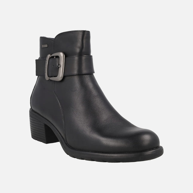 Botines de piel negra con detalle de hebilla y membrana FLUCHOSTEX