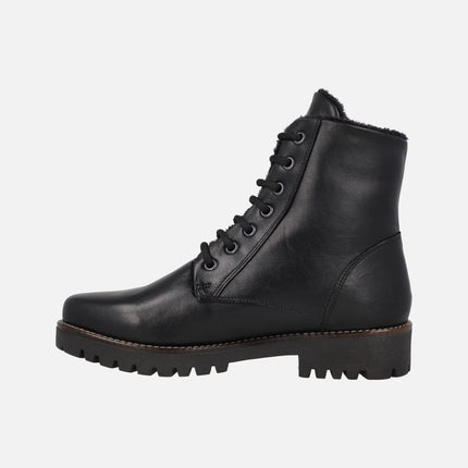 Botines de piel con cordones y forro de pelo