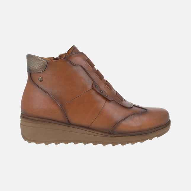 Sports leather ankle boots with elastic bands and zipper
