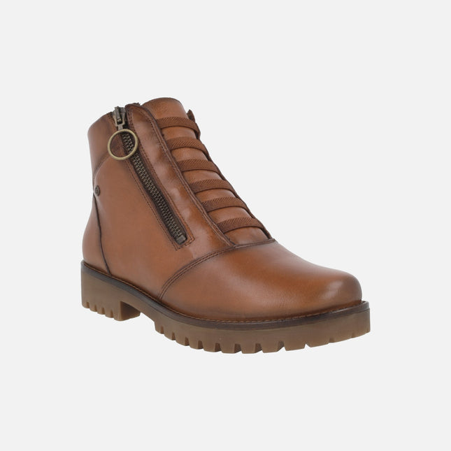 Leather ankle boots with elastics and zipper