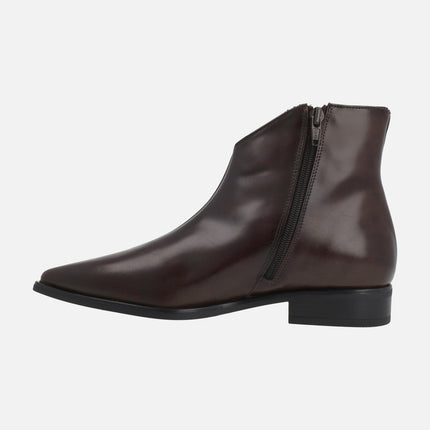 Plain Barminton ankle boots with central seam and low heel
