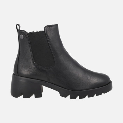 Comfort heeled ankle boots in black leather with side elastic