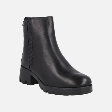 Botines confort de tacón en piel negra con tira de strass