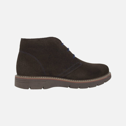 Men's boots in brown suede with blue laces