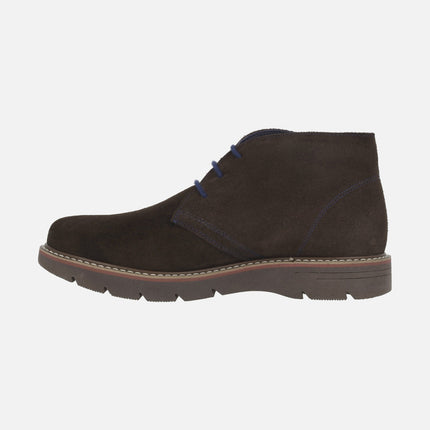 Men's boots in brown suede with blue laces