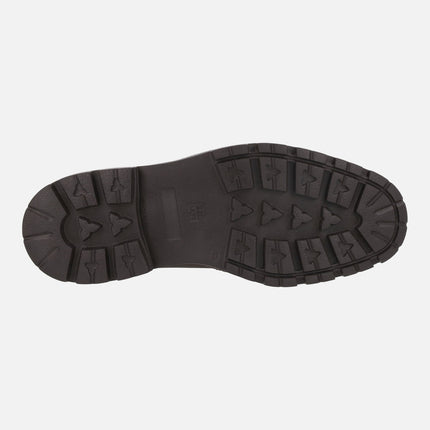 Brown lace-up shoes in oiled leather for men