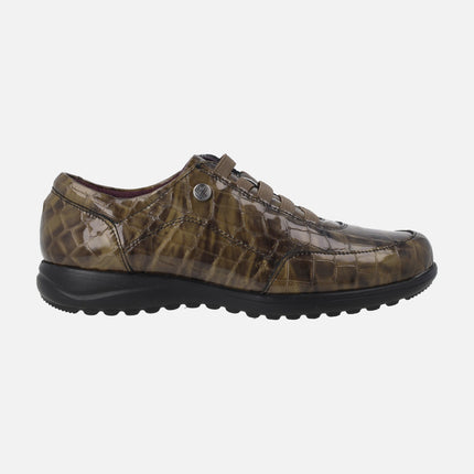 Zapatos deportivos en coco charol con cordones elásticos