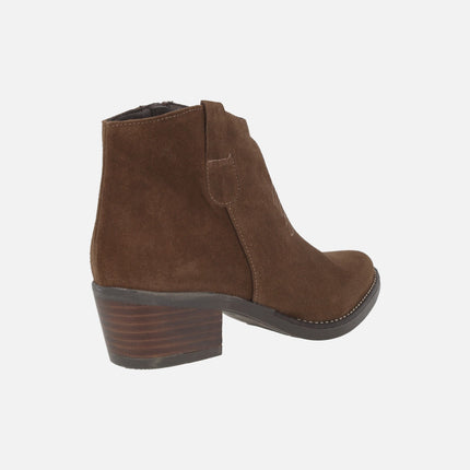 Cowboy style ankle boots in suede with embroidery detail