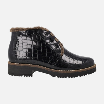 Botines confort en coco charol con cordones y forro de pelo
