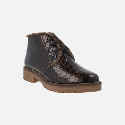 Botines confort en coco charol con cordones y forro de pelo
