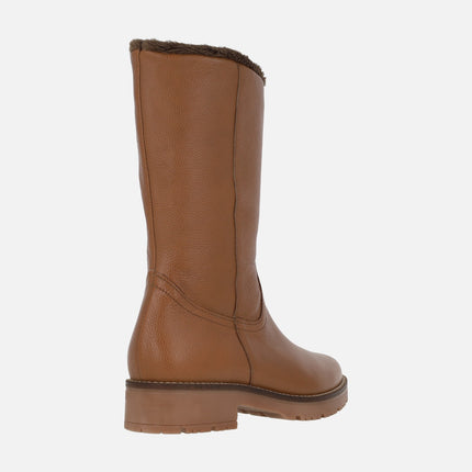 Low-top comfort boots in embossed leather with fur lining