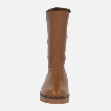 Low-top comfort boots in embossed leather with fur lining