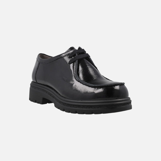 Zapatos blucher de cordones para mujer en charol negro
