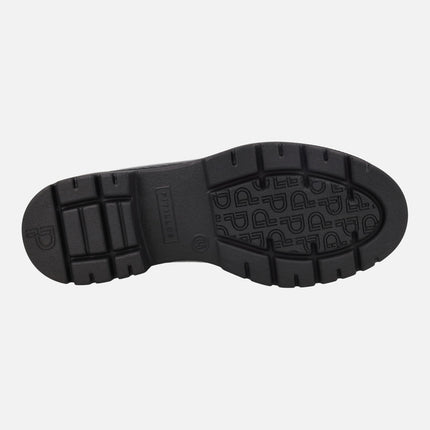Mocasines para mujer en charol negro con adorno marrón