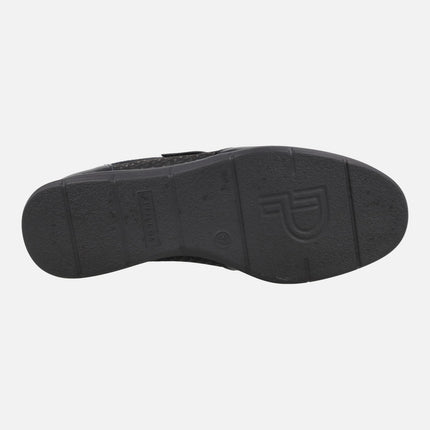 Comfort sneakers in black combination with velcro closure