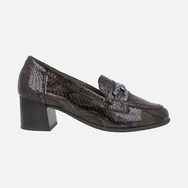Brown snake-print patent leather heeled loafers