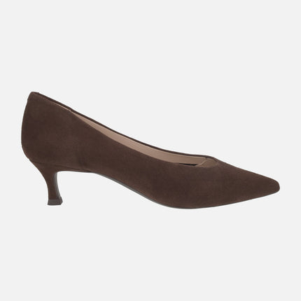 Brown suede pumps with pointed toe and low heel IDEY